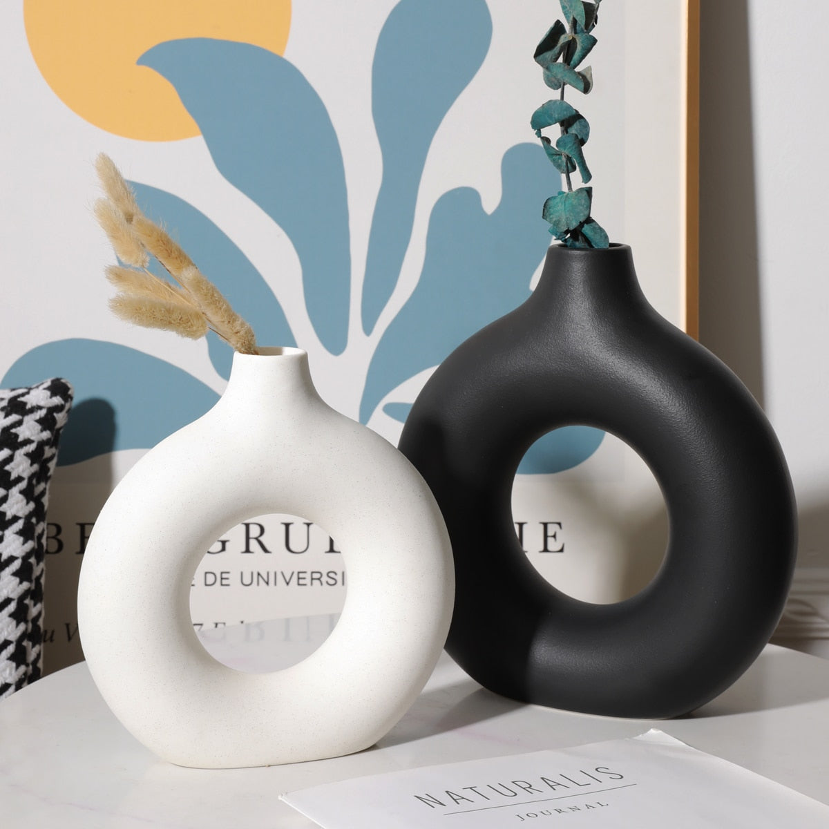 Nordic Circular Vase - Ceramic