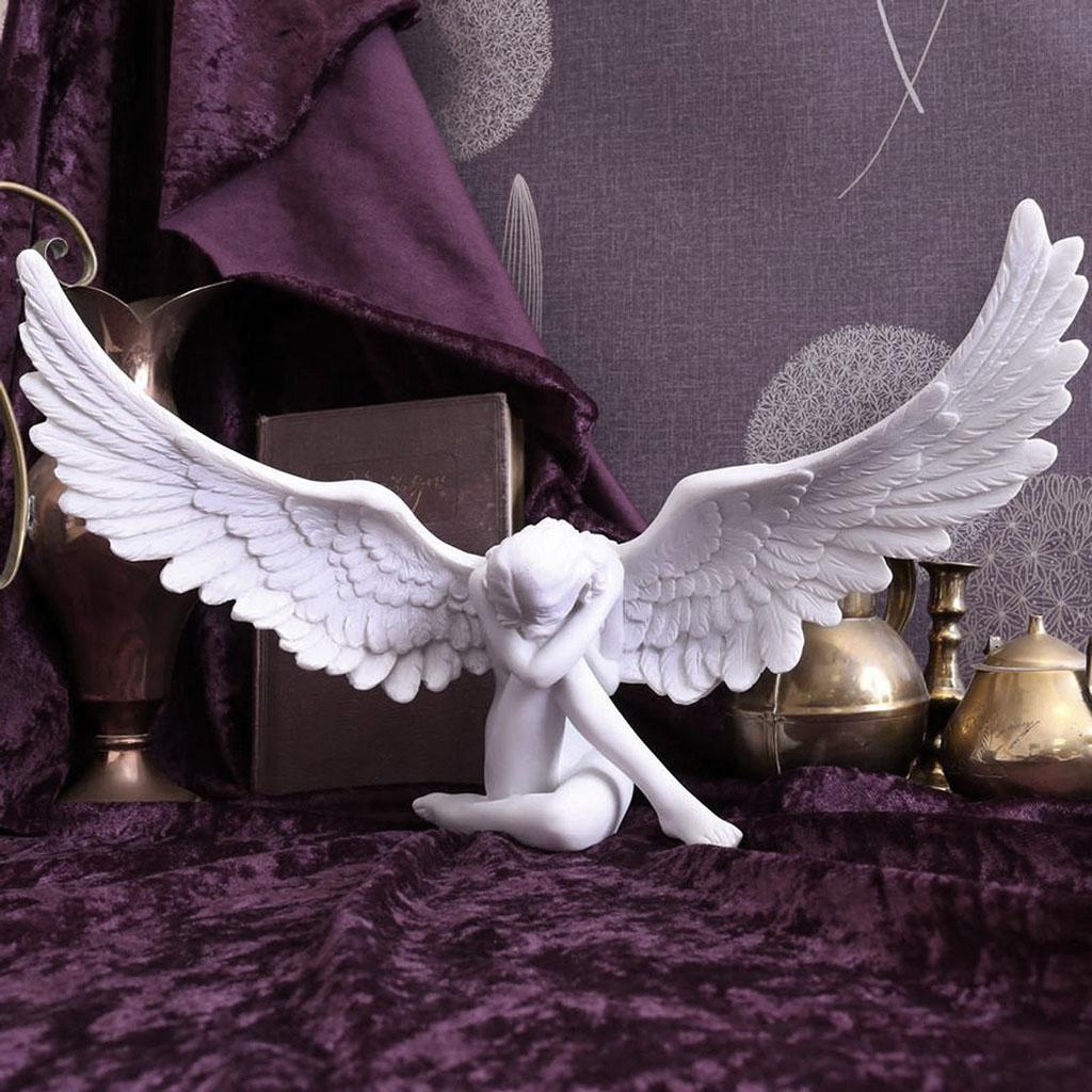 Angel decorative statue